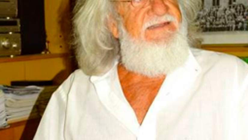 Η ΣΕΦΑΑ ΤΙΜΗΣΕ ΤΟΝ ΚΑΘΗΓΗΤΗ Β. ΚΛΕΙΣΟΥΡΑ